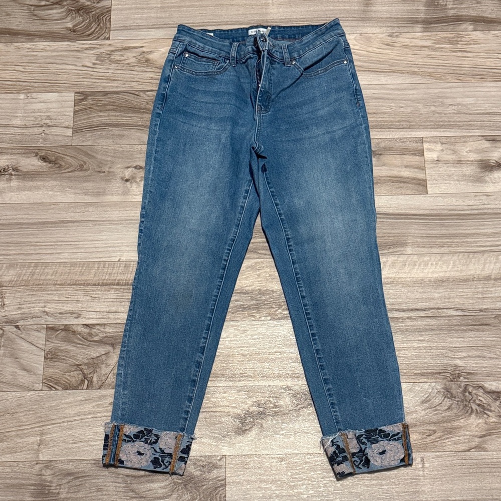 Tribal Women's Skinny Jeans with Floral Cuffs